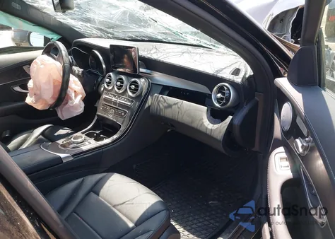 2017 Mercedes-Benz C 300 4Matic/Luxury 4Matic/Sport 4Matic из США, поврежденный, VIN 55SWF4KB5HU233415